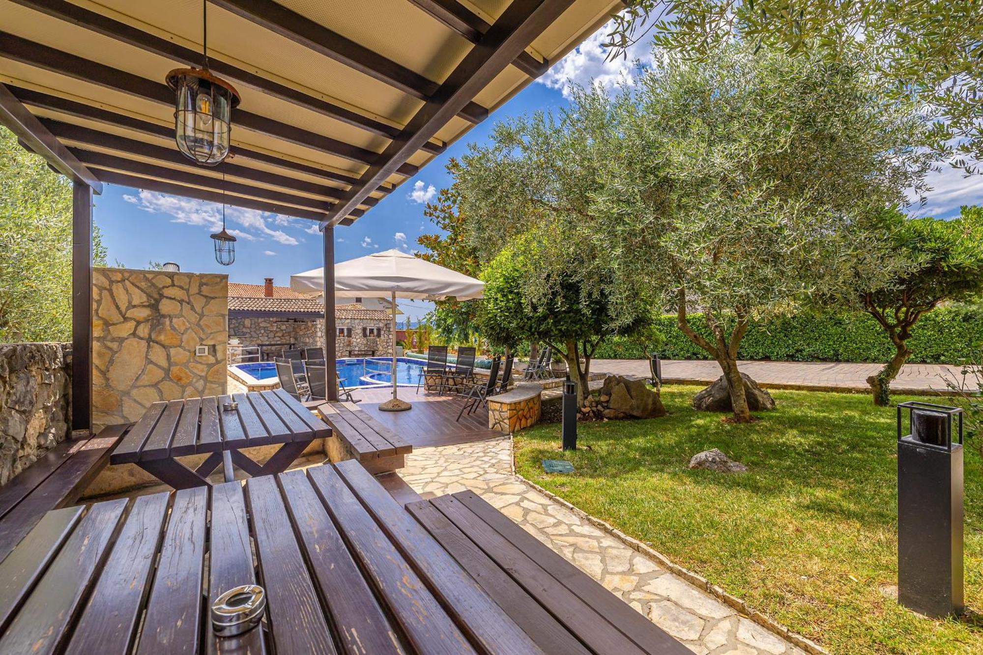 Villa Haya With Heated Pool Linardići Extérieur photo