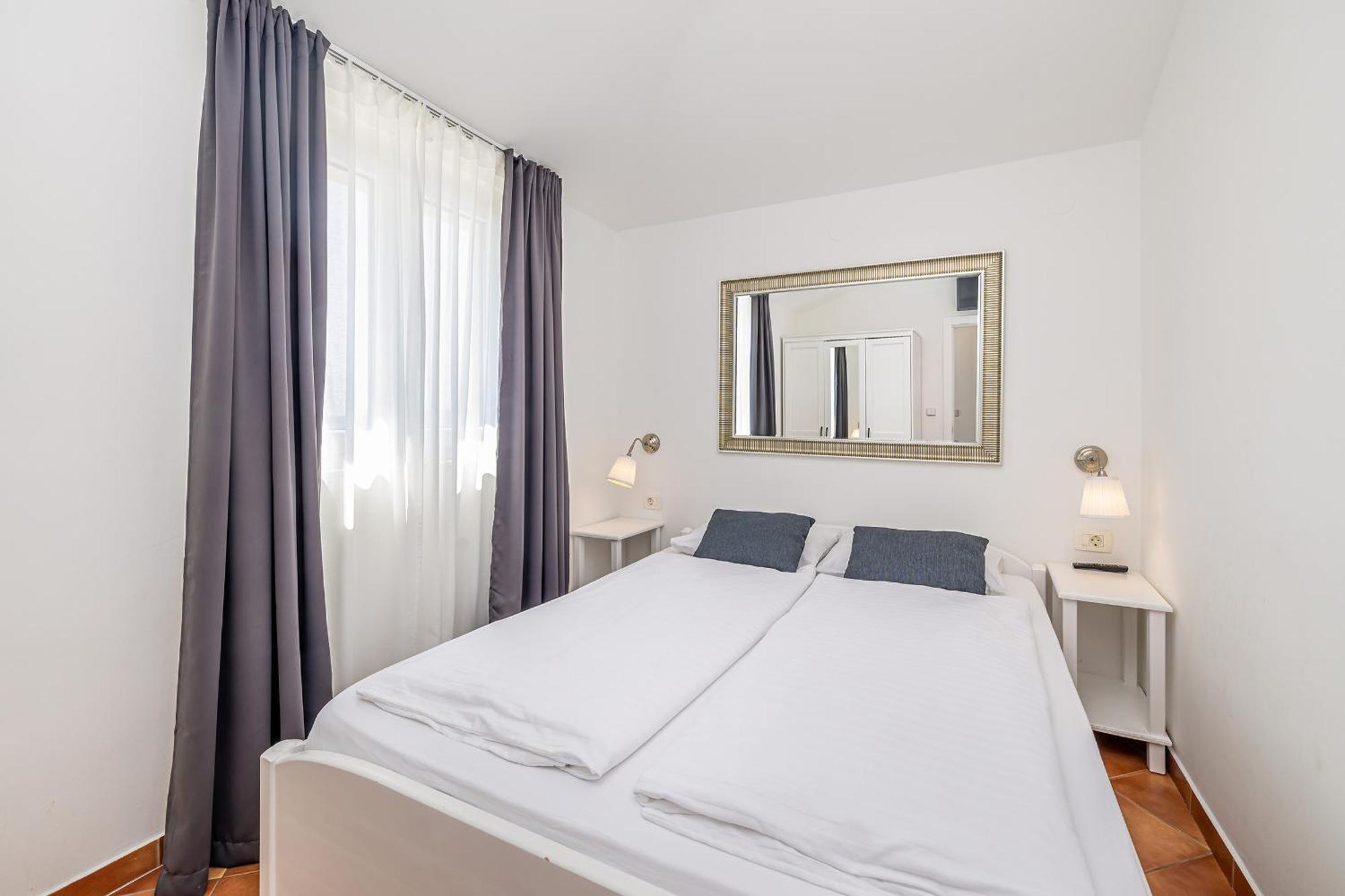 Villa Haya With Heated Pool Linardići Extérieur photo